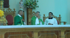 Mons.Ubaldo santana celebro Eucaristia