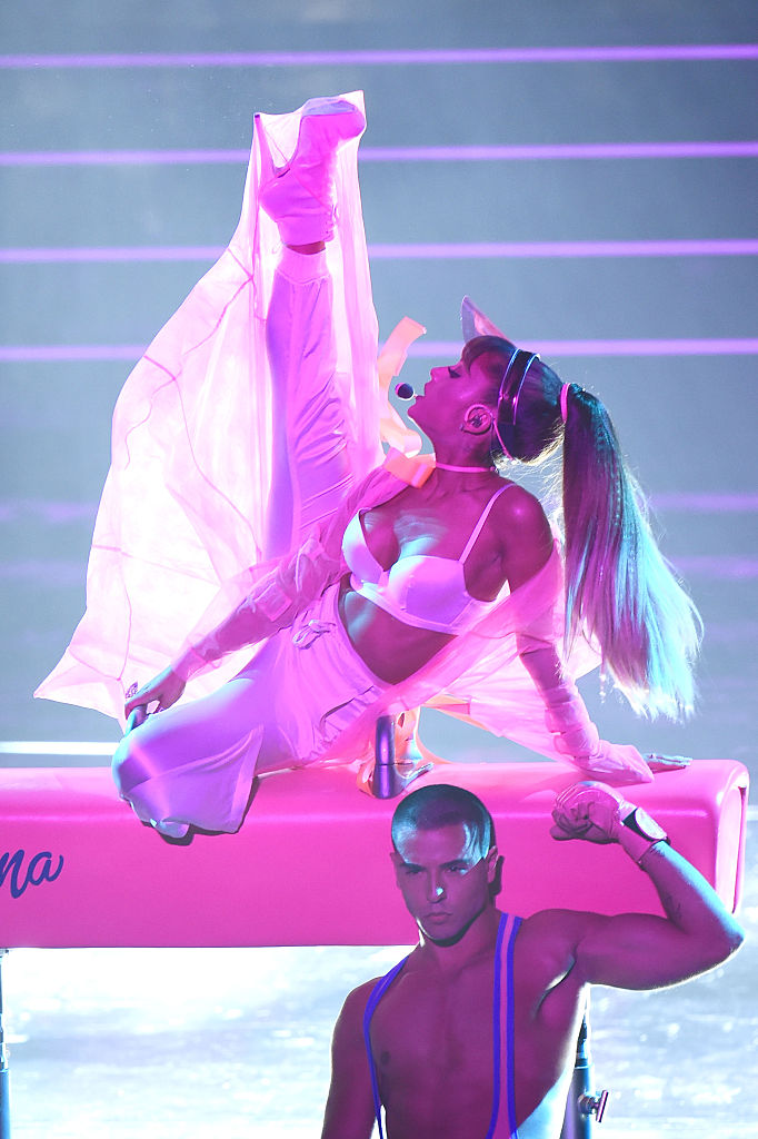 NEW YORK, NY - AUGUST 28: Ariana Grande performs onstage during the 2016 MTV Video Music Awards at Madison Square Garden on August 28, 2016 in New York City. (Photo by Michael Loccisano/Getty Images)